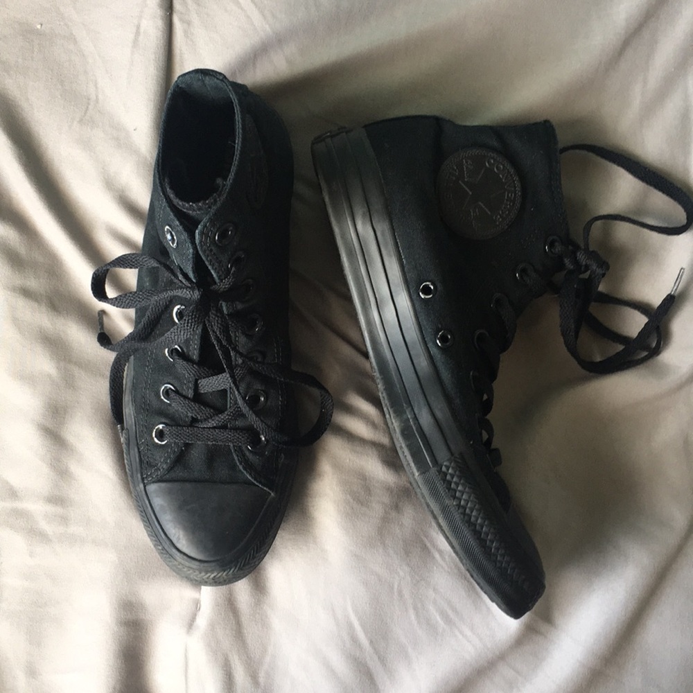 Black high top converse